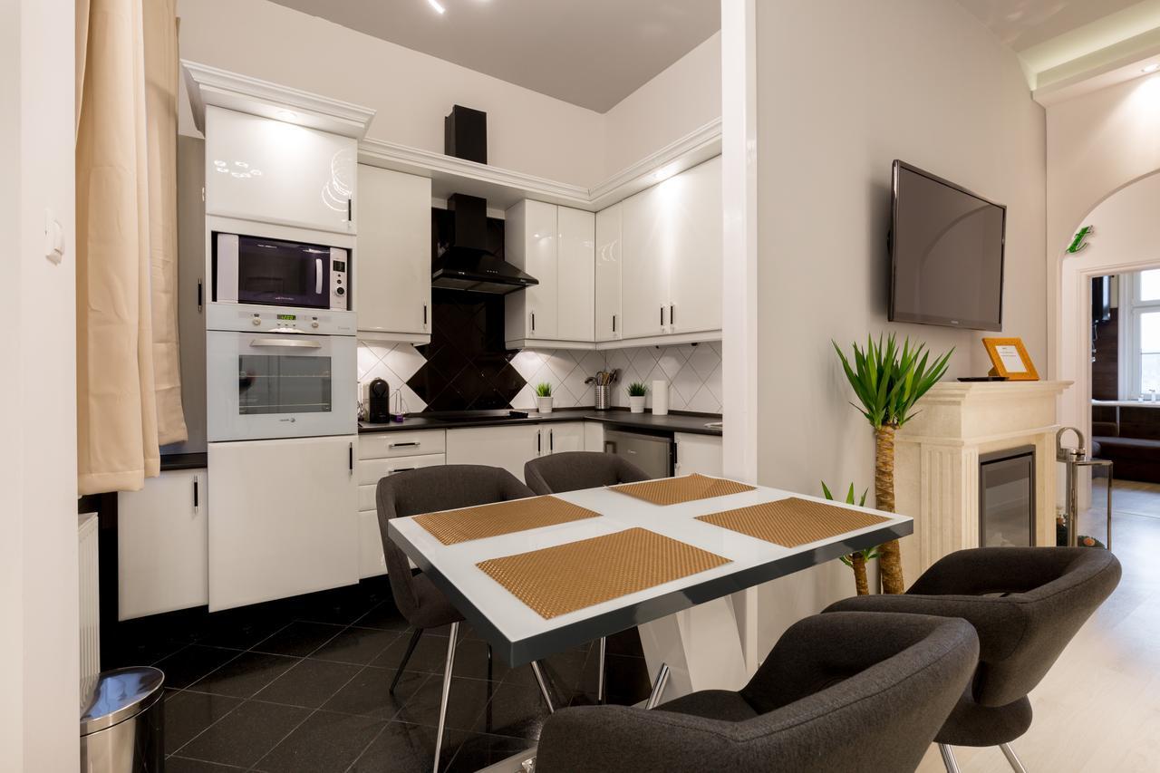 Luxury Dream Home In The Absolute Center Budapest Esterno foto